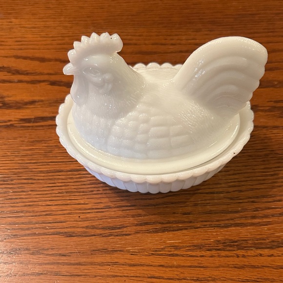 Other - White Hen on Nest Dish
